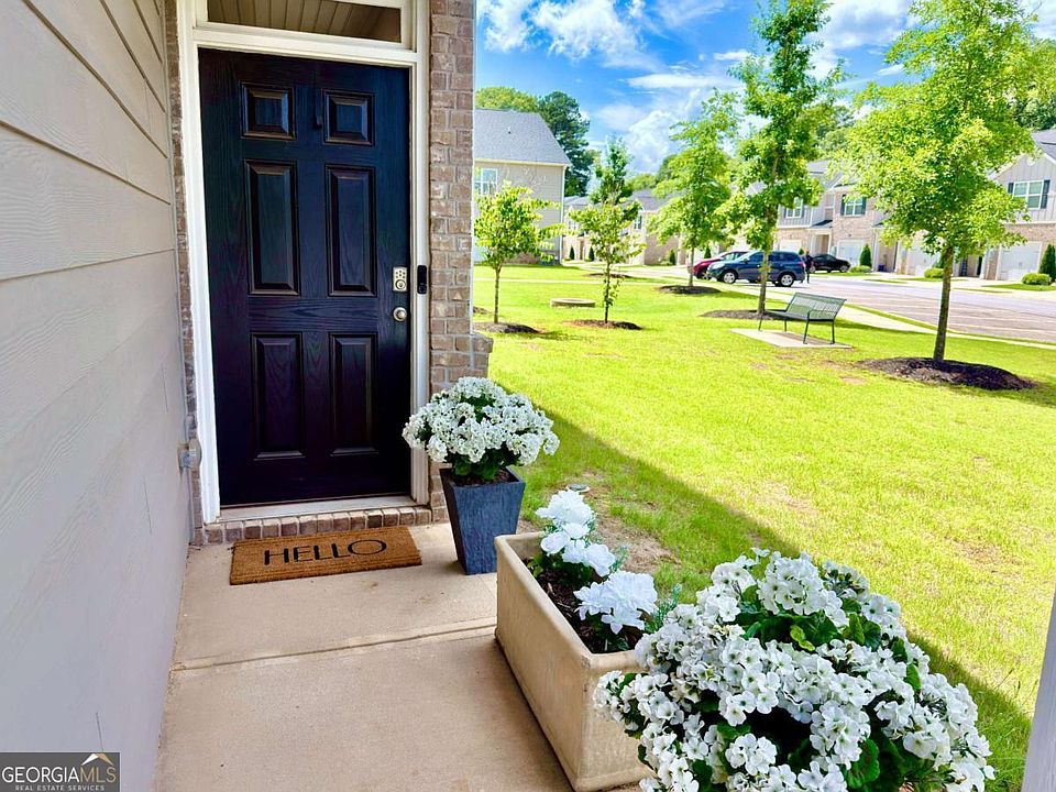 1st image of 111 Hampton Cir