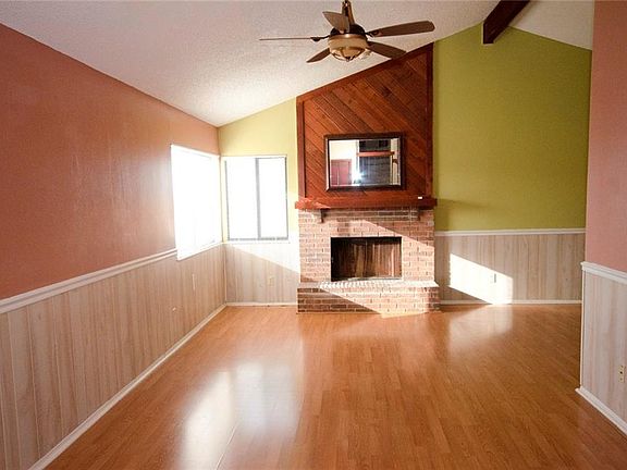 2nd image of 2319 Windsong Dr