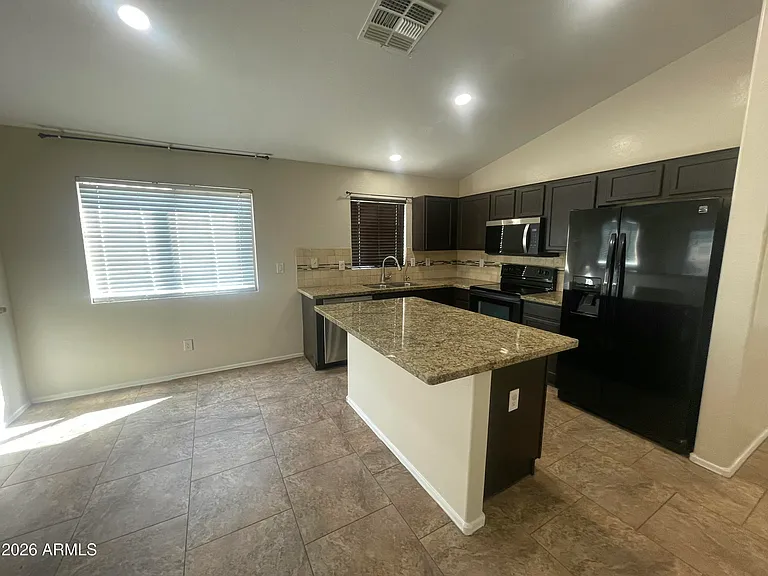 24403 N Oasis Blvd — Photo 5