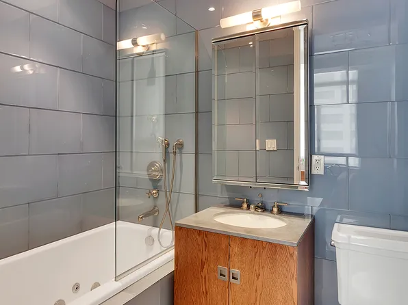 556 Third Avenue image 19 of 24