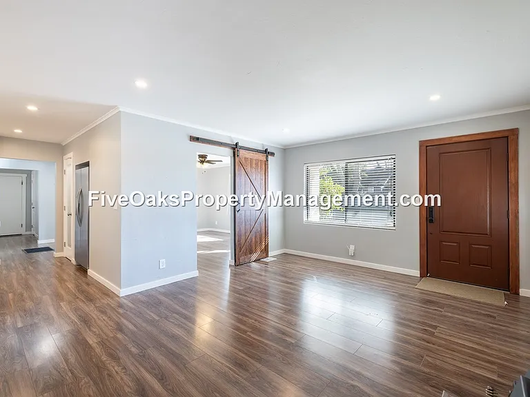 252 Folsom Rd #A — Photo 4