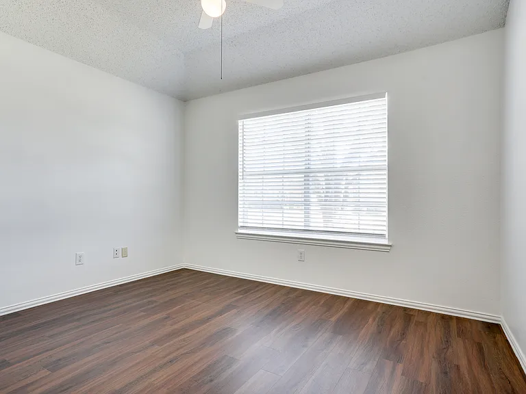 8611 Ironwood Dr — Photo 14