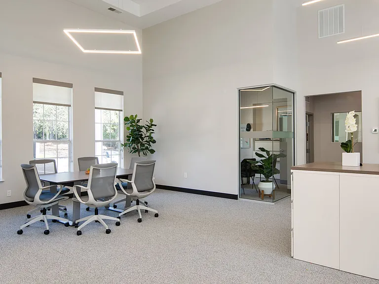 IMT Stoneleigh at Deerfield — Photo 24