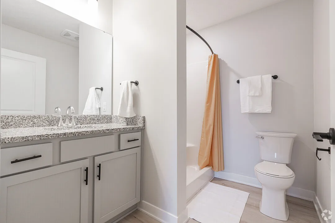 Oakwood Landings - 9922-303 — Photo 3