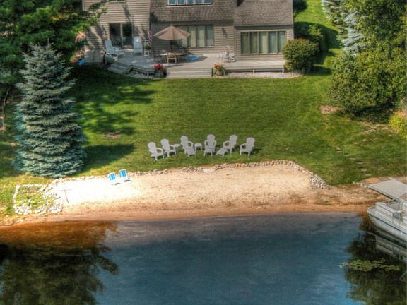 3rd image of 8116 Island Ct