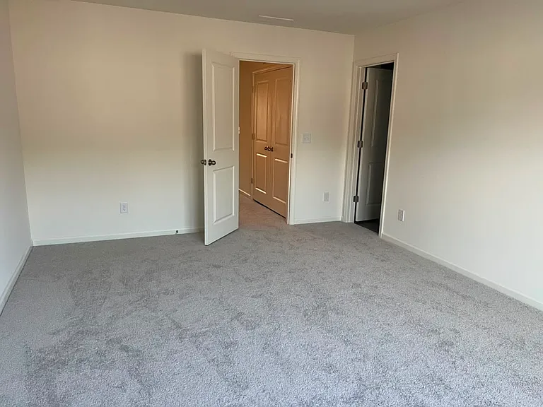2213 Glen Crossing Dr — Photo 22
