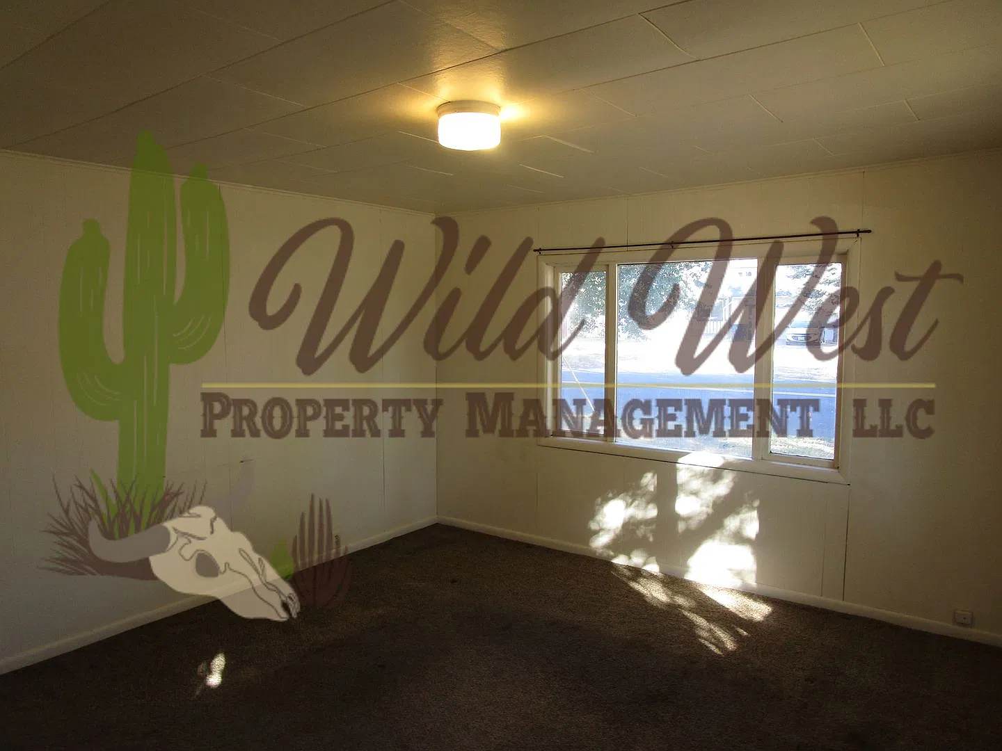 2 Bedroom, 1 Bathroom Cottage Located Next to Ochoco Creek Park - Available Now! — Photo 2