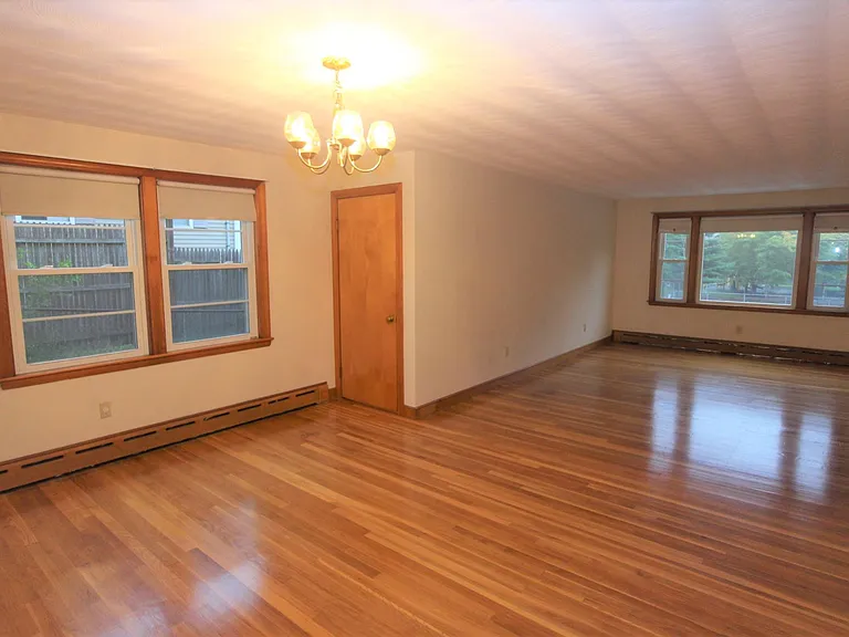 52 Westminster Ave #1 — Photo 5