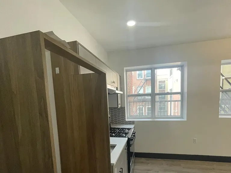 10 Thomas St #1C — Photo 5