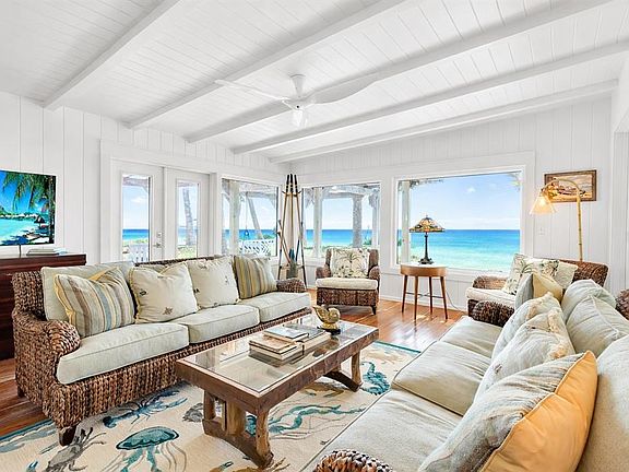 2nd image of 621 Casey Key Rd
