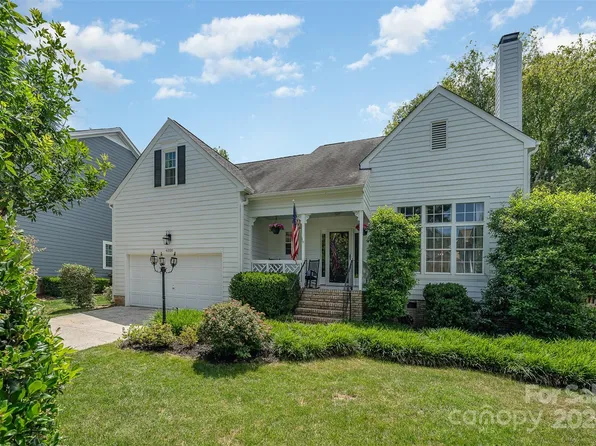 6320 Rosebriar Ln, Charlotte, NC 28277