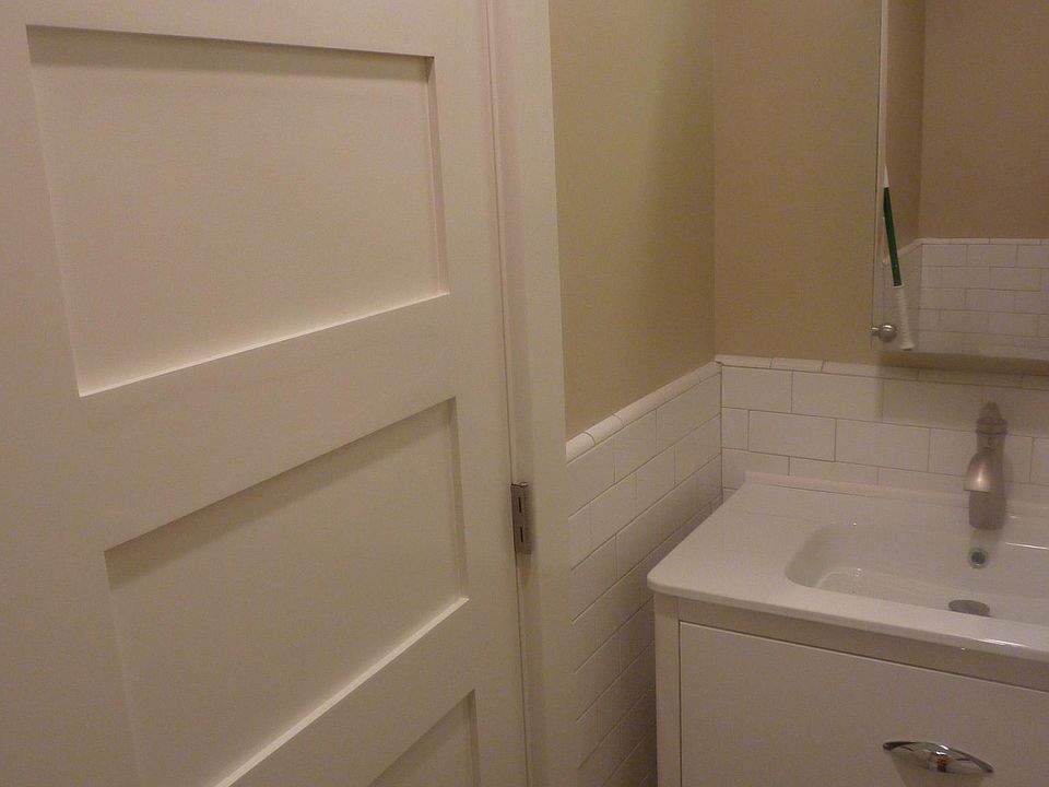 1st floor lavatory