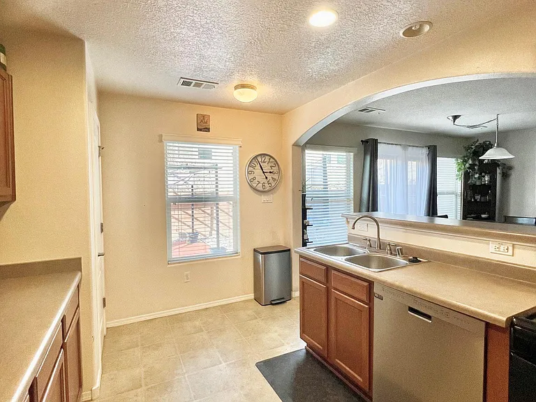 10919 Fort Point Ln NE — Photo 19