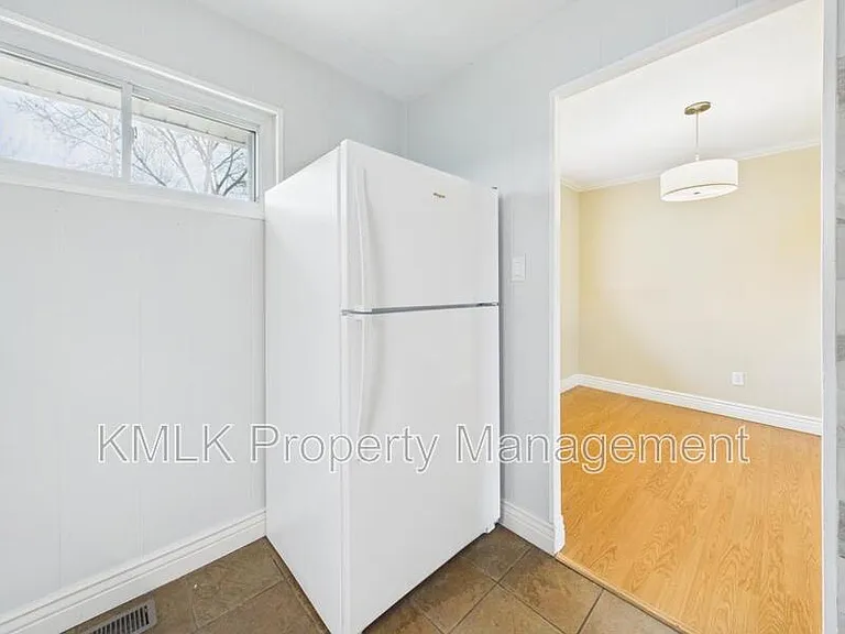 3434 Lawndale Dr — Photo 13