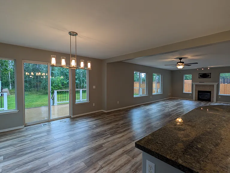 12934 Rosser Dr — Photo 12