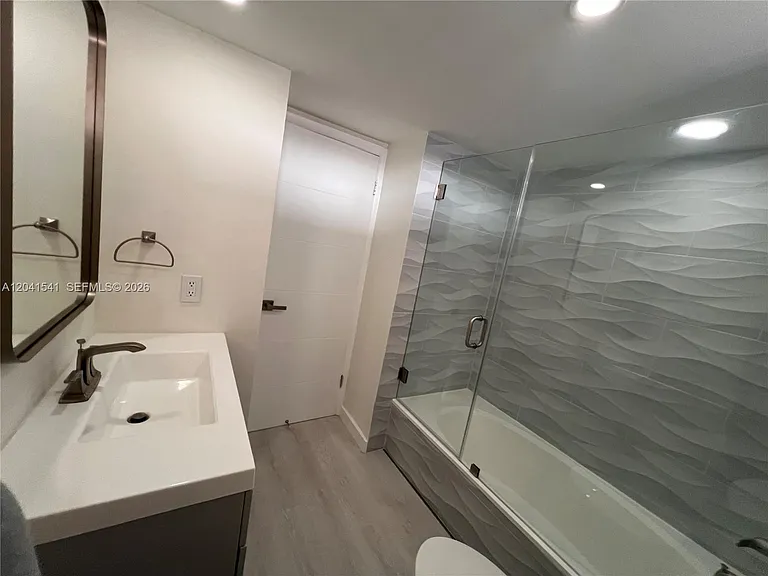 700 NE 63rd St #DPH9 — Photo 10