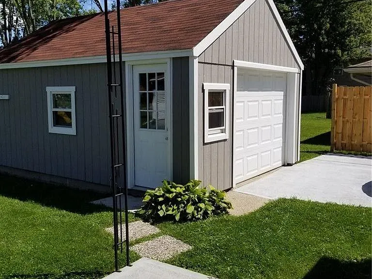 521 Koch Ave — Photo 12
