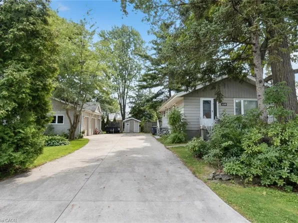 120 Eaglewood Blvd, Mississauga, ON L5G 1V7