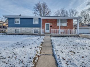 121 S Addison Rd, Wood Dale, IL 60191