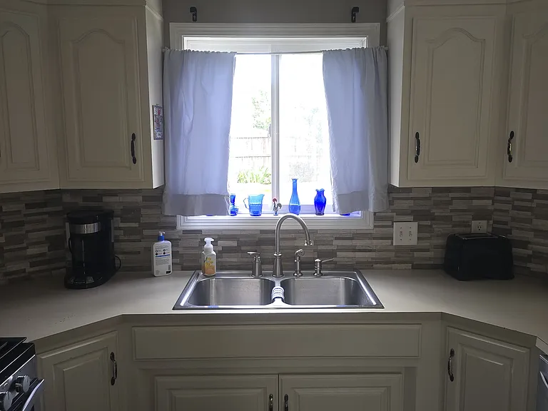 7509 S 93rd St — Photo 5