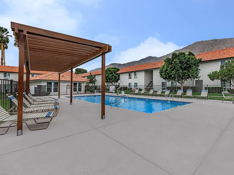 Pacific Palms — Photo 15