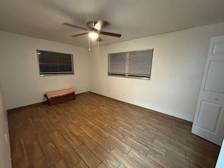 2129 Pine Ridge Dr — Photo 2