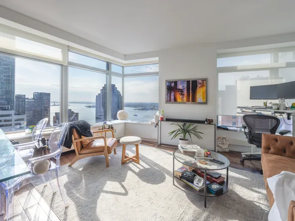 123 Washington Street image 2 of 8