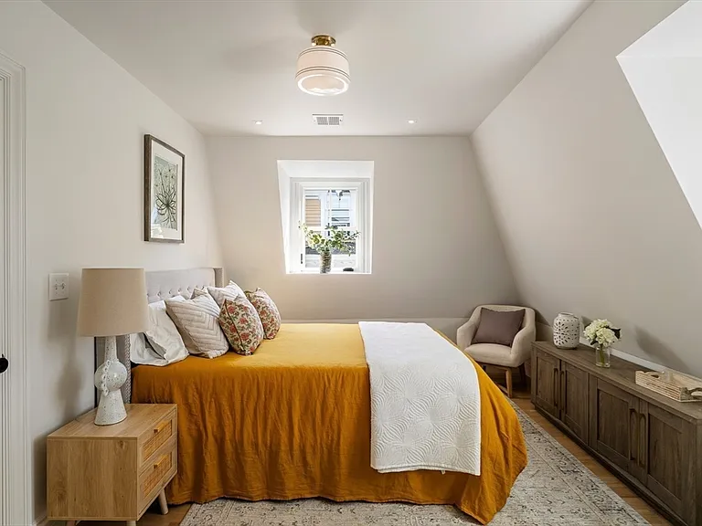 67 Inman St — Photo 19