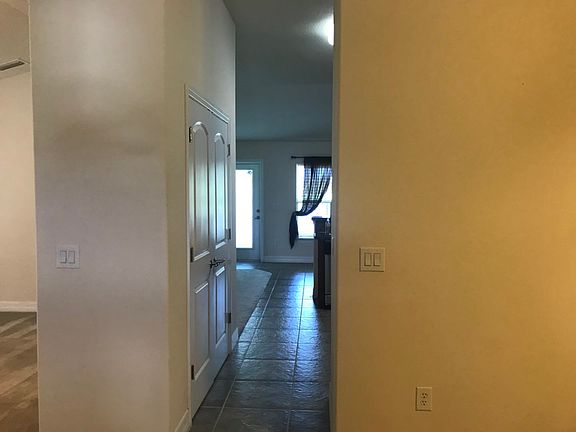 3rd image of 4108 Palladian Way