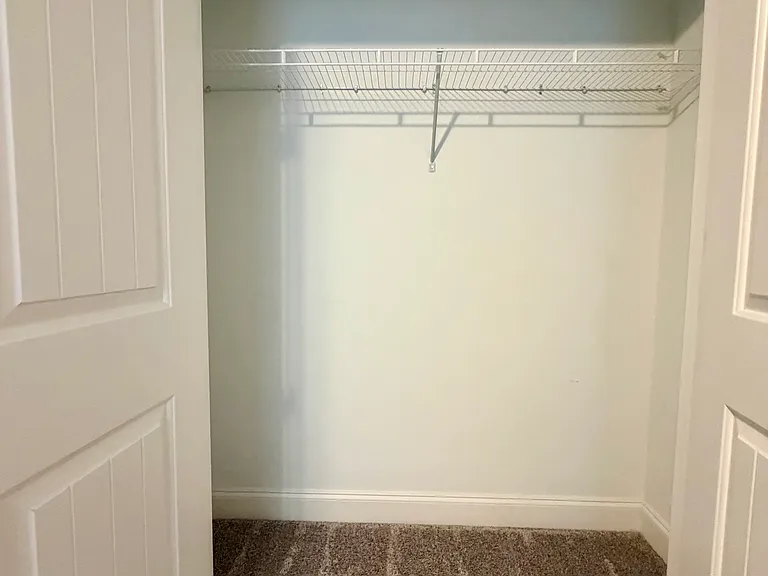 235 Claremont Ct — Photo 34