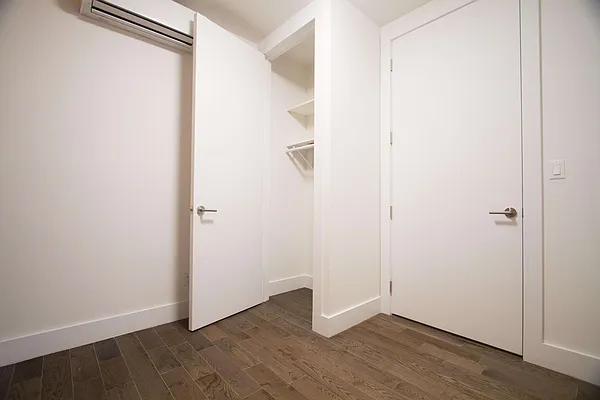 Rented by Nooklyn NYC LLC | media 44