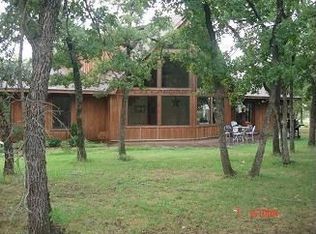 7404 Parker Rd, Marlow, OK 73055