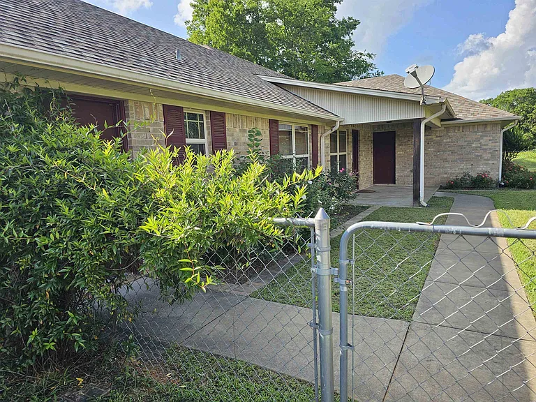 1316 County Road 236 E — Photo 25
