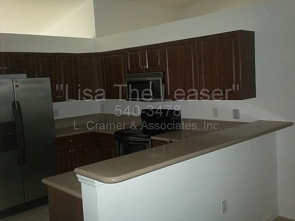 2nd image of 1715 NE 33rd Ln