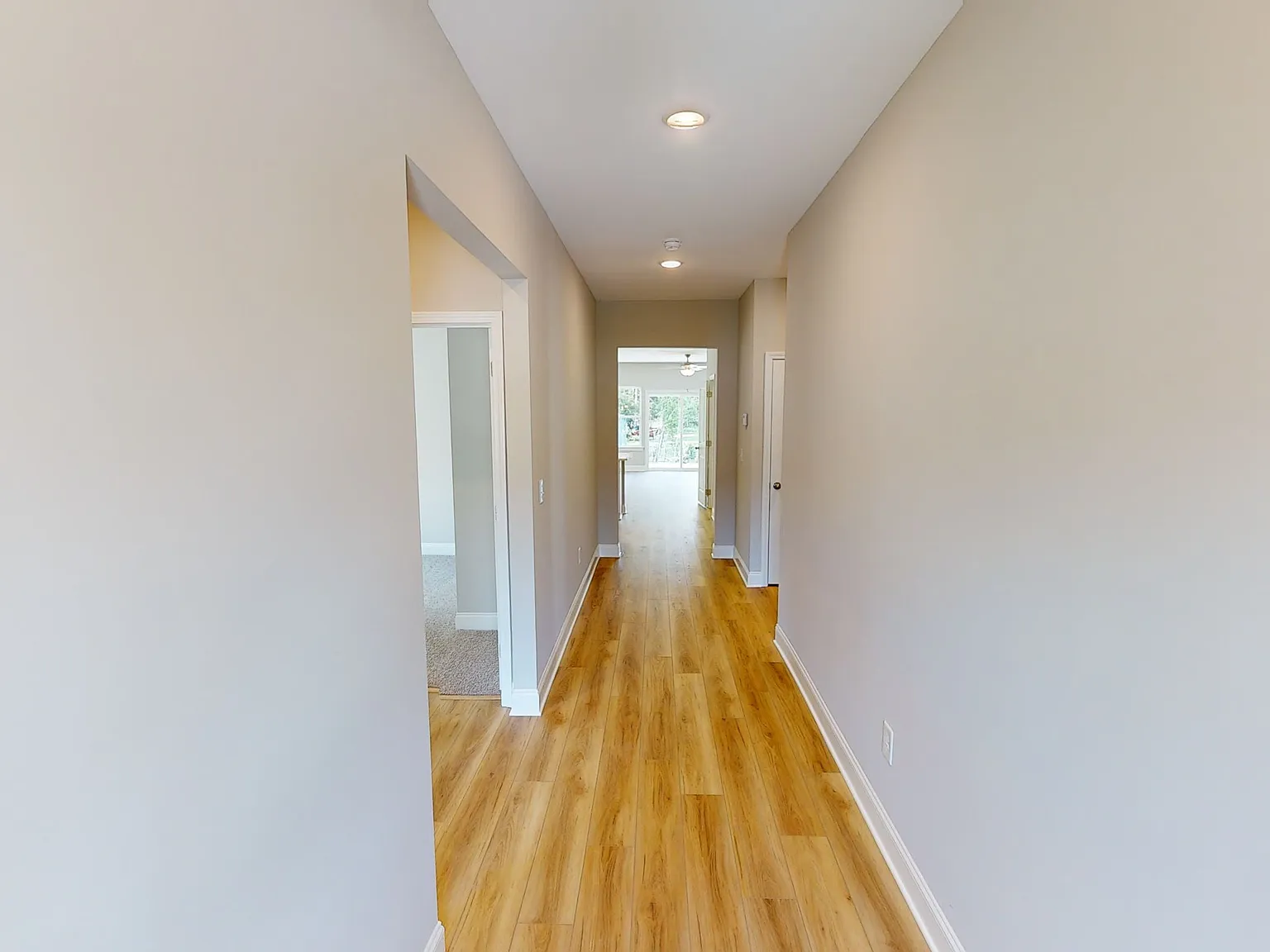 Midtown Oaks 16 — Photo 3