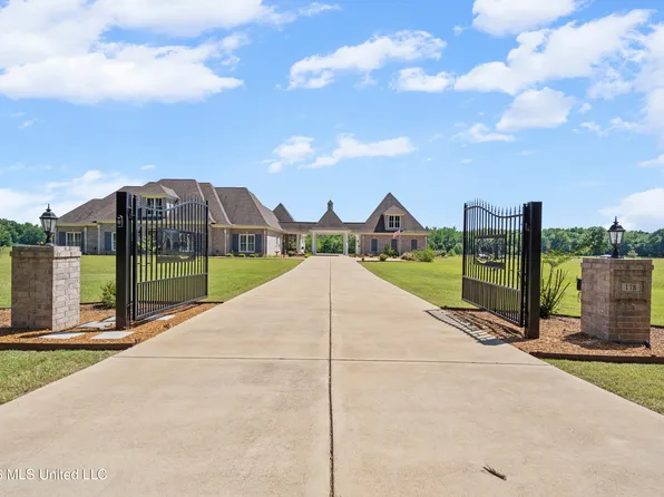 178 Addison Ln, Byhalia, MS 38611