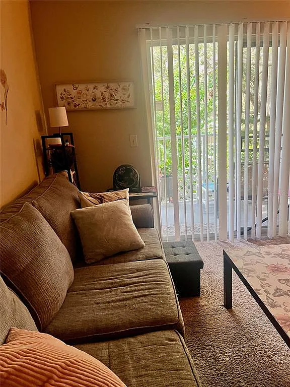 1 bed, 1.0 bath, 588 sqft, $1,295 — Photo 4