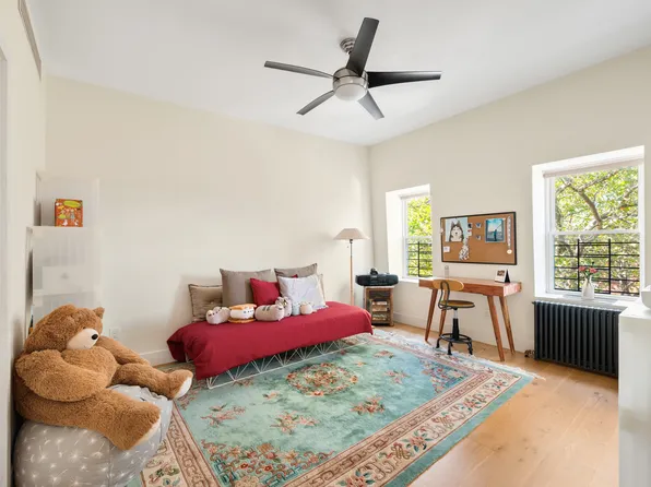 827 Marcy Avenue image 10 of 16