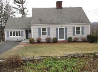 112 Hoyts Hl, Bethel, CT 06801