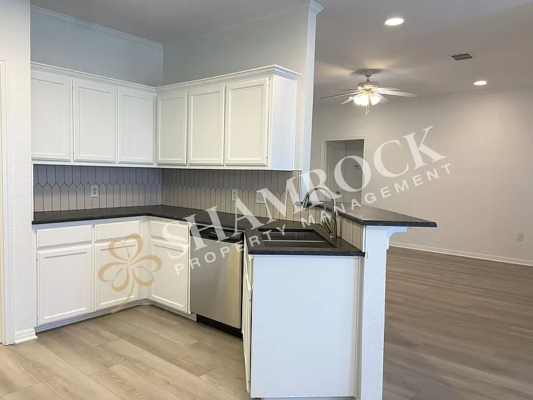 3061 Clydesdale Way — Photo 5