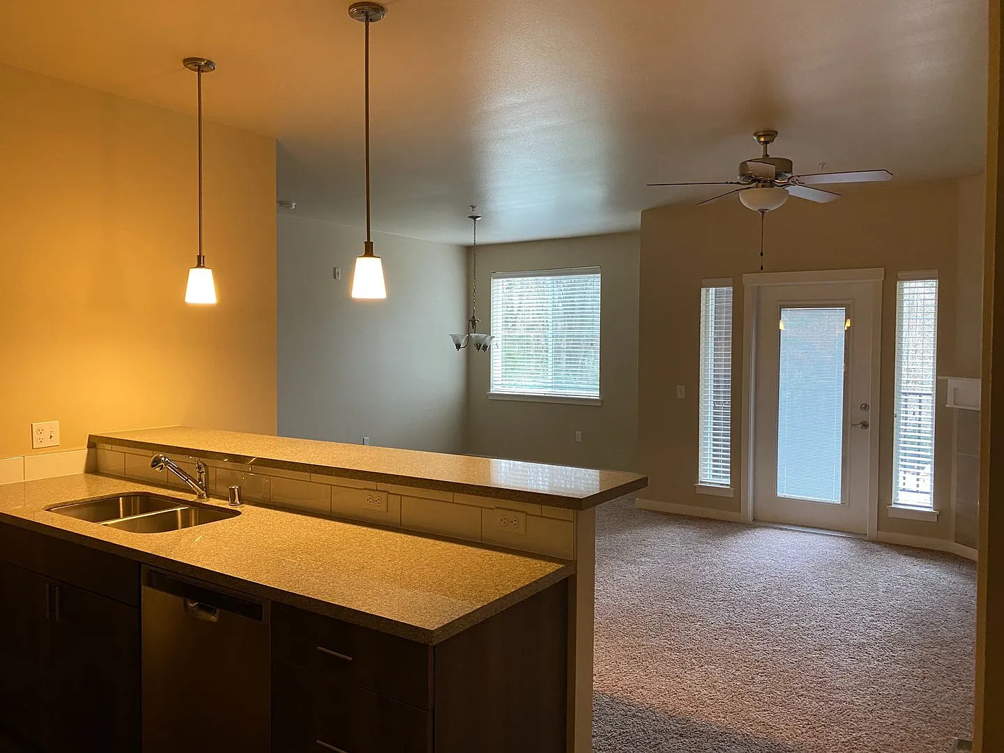 2 Bedroom 1 Bath 957 sq ft — Photo 1