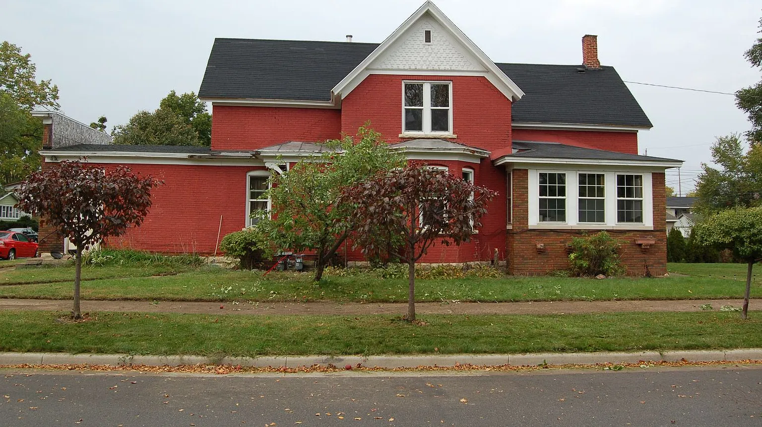 1629 Johnson Street — Photo 1