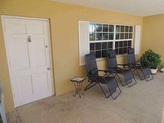 3rd image of 3201 NE 29th St APT 207