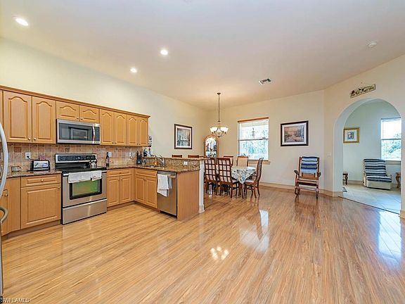 5th image of 4610 54th Ave NE