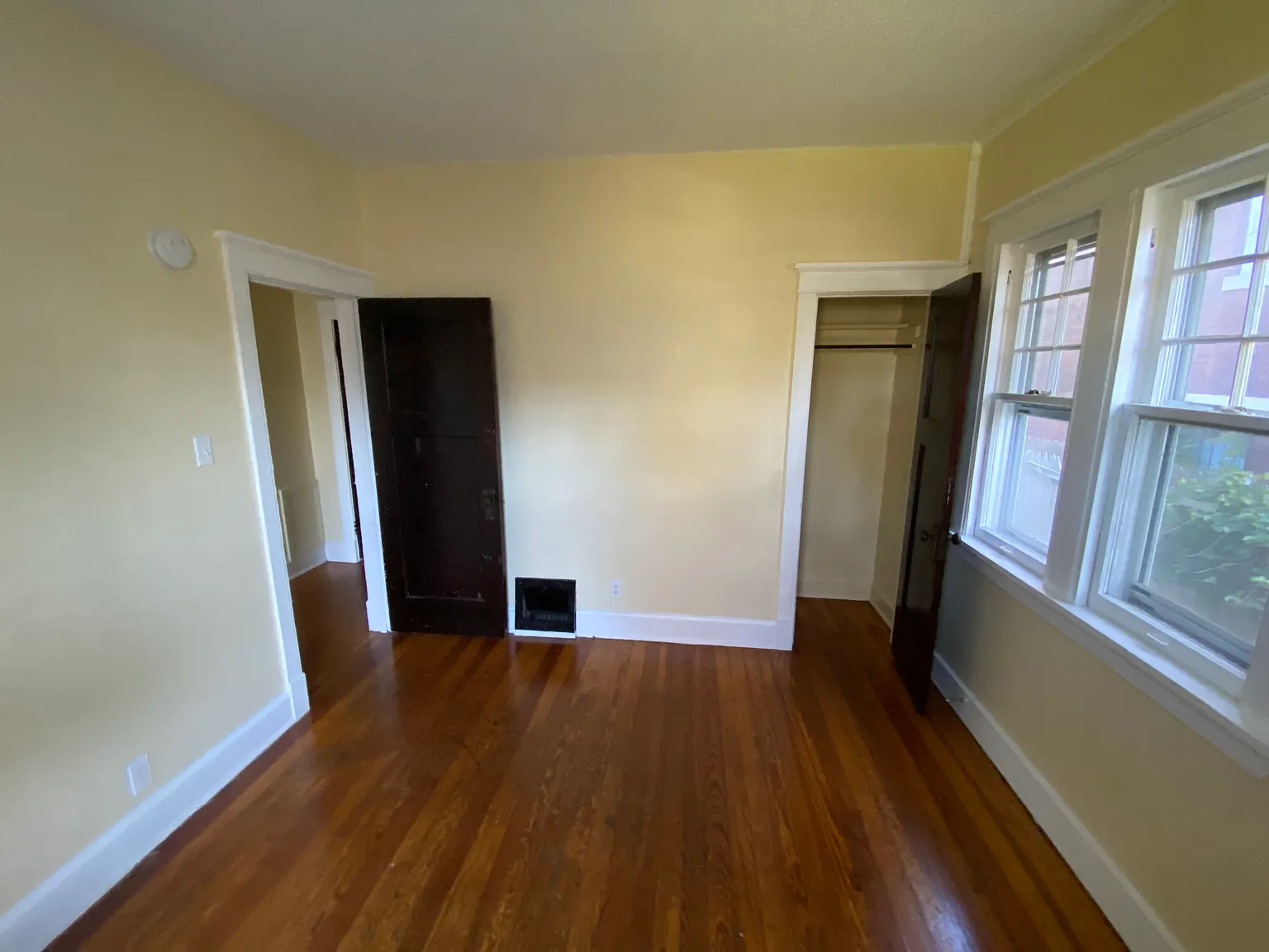 3 bed, 1.5 bath, 1200 sqft, $1,650 — Photo 4