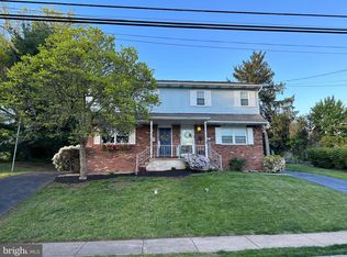 212 N 5th Ave, Royersford, PA 19468