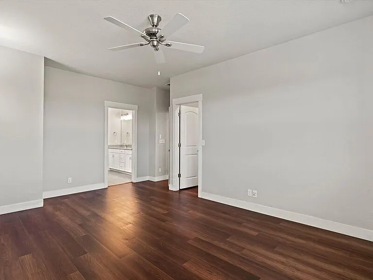 9962 E 60th Ave — Photo 11
