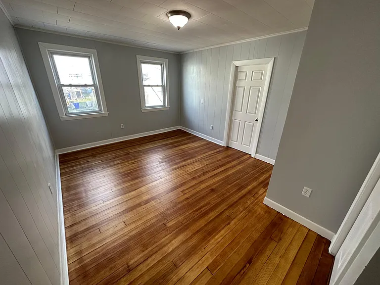 197 Tripp St #2W — Photo 3