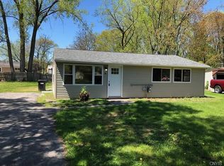 9 Lincoln Rd, North Syracuse, NY 13212