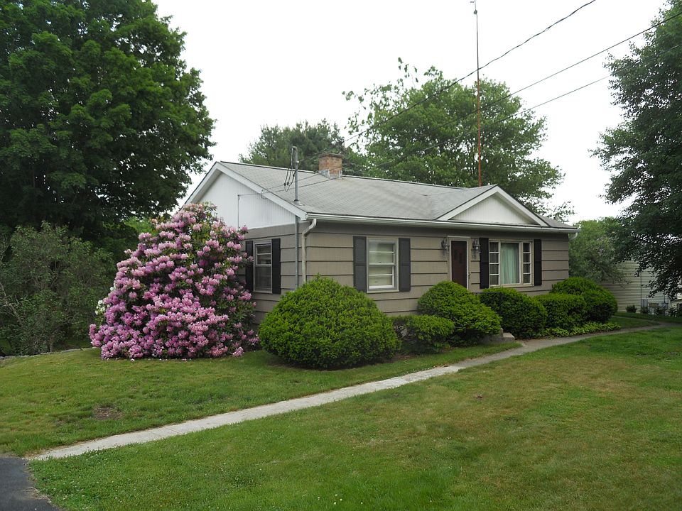 2nd image of 115 Sabin St